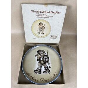 Schmid‎ 1972 Mother’s Day Plate Collector Of Sister Berta Hummel In Original Box